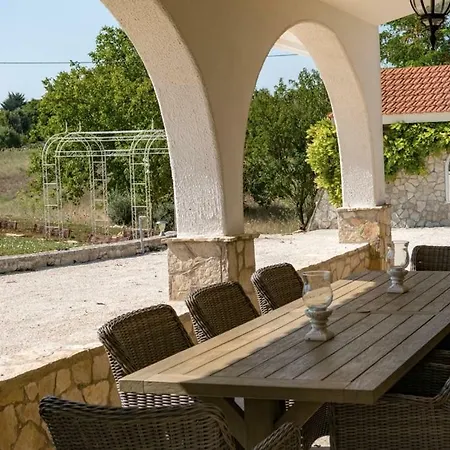Trullo Cicerone Villa Cisternino