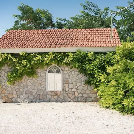 Trullo Cicerone * Cisternino